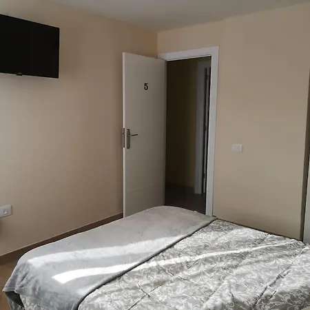 Piso Completo Grande 6 Habitaciones, 13 Plazas Apartment