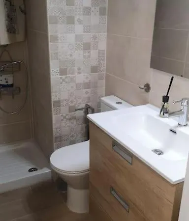 Apartment Piso Completo Grande 6 Habitaciones, 13 Plazas La Laguna (Tenerife)